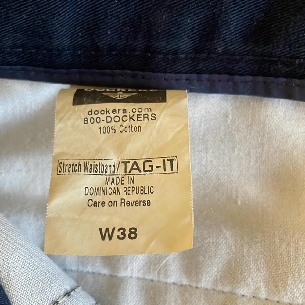 Dockers shorts - Picture 2 of 4